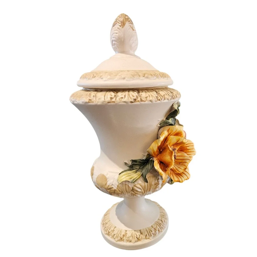 Vtg Capodimonte Italy Lidded Urn 3D Floral Porcelain Pedestal Vase Cream‎ Gold